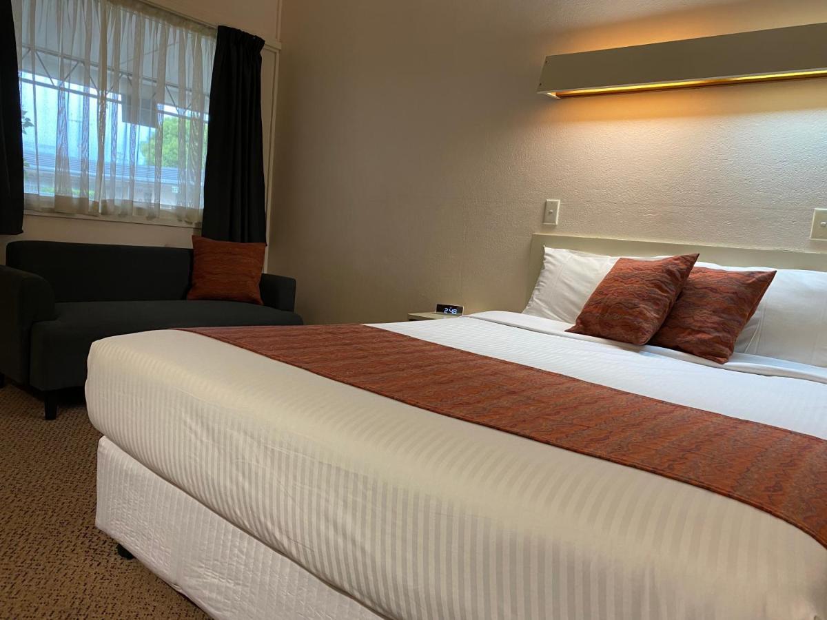 Ben Hall Motor Inn Forbes Kültér fotó