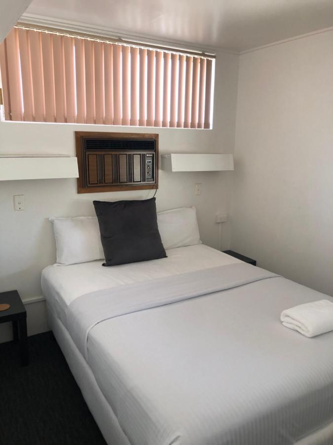 Ben Hall Motor Inn Forbes Kültér fotó